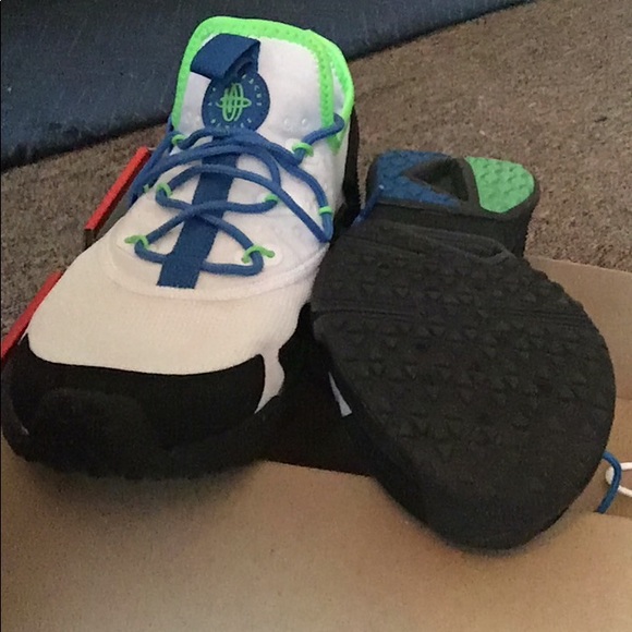 Huarache by Nike - Picture 3 of 3